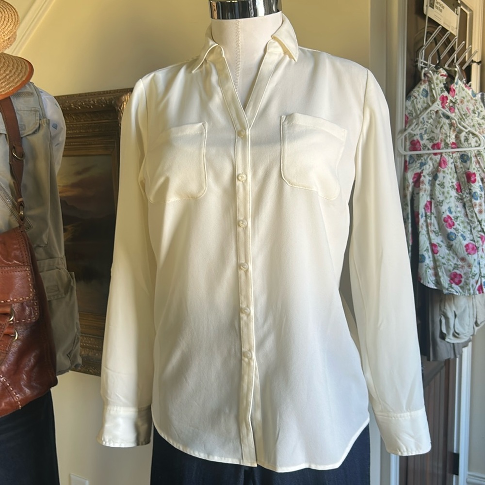 Talbots Sz P Cream Silky Button Down Top Like New